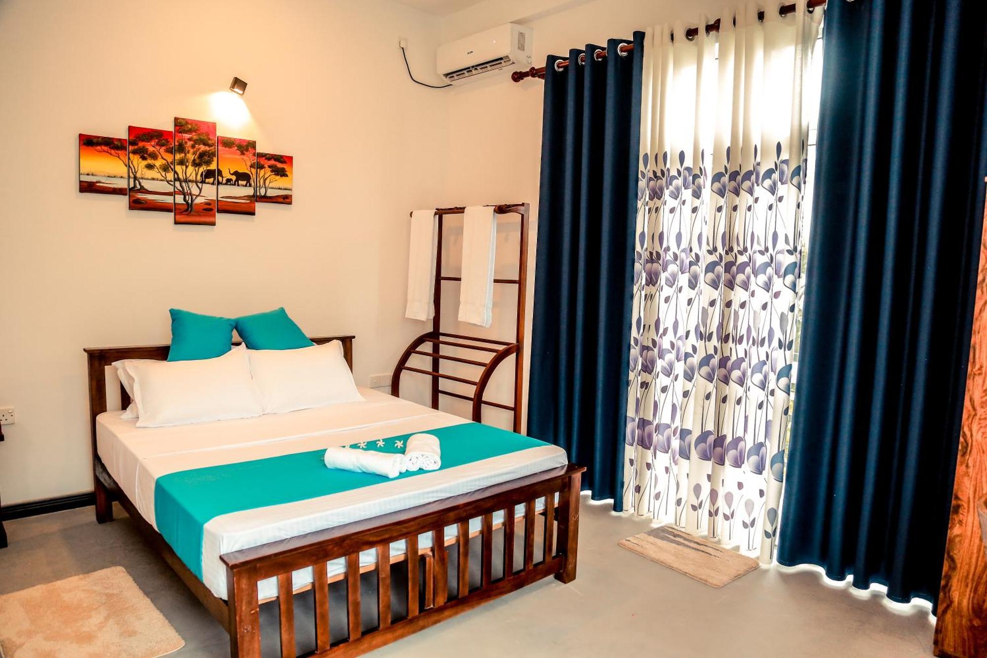 Painkiller Hiriketiya Apartment Dikwella Bagian luar foto