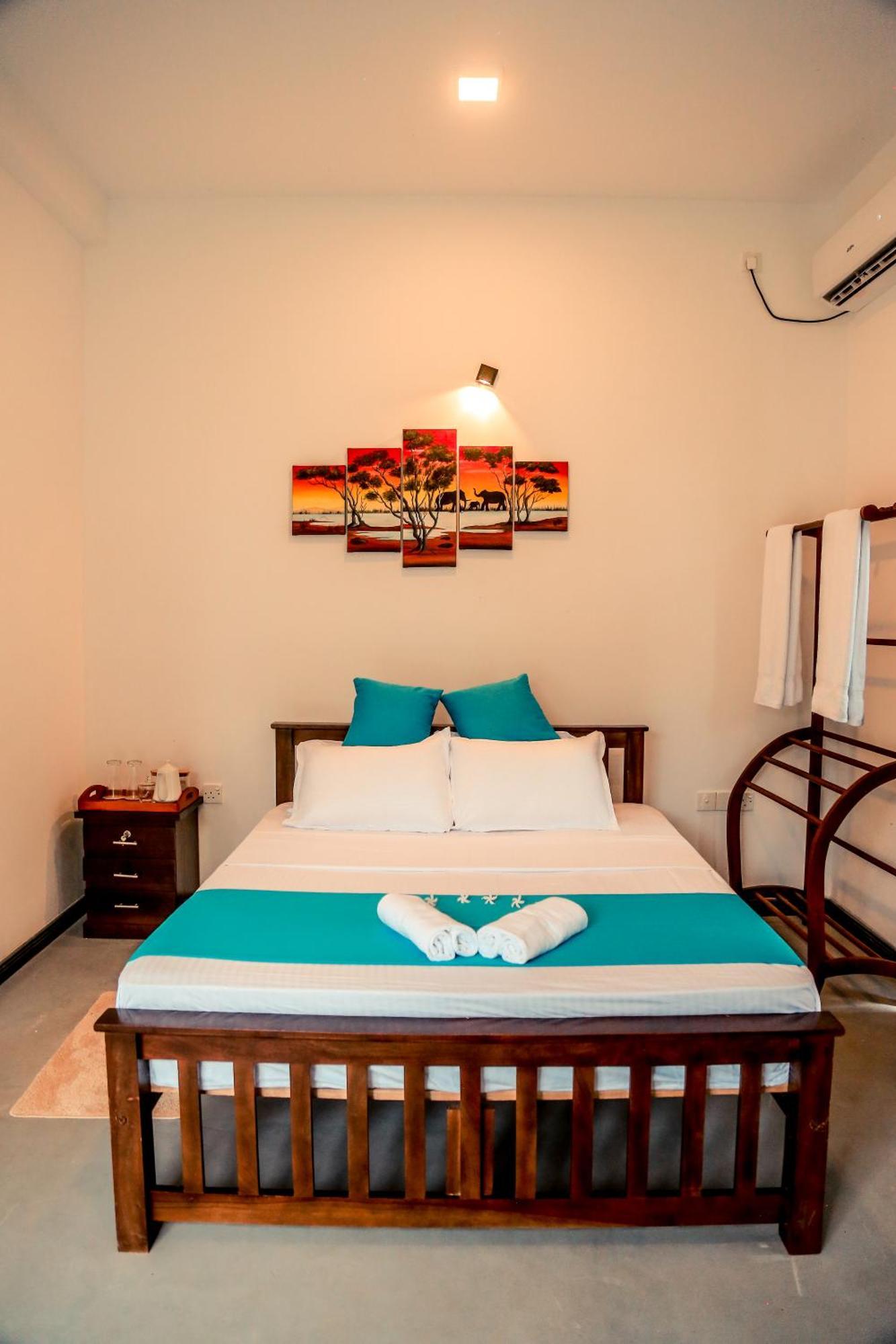 Painkiller Hiriketiya Apartment Dikwella Bagian luar foto