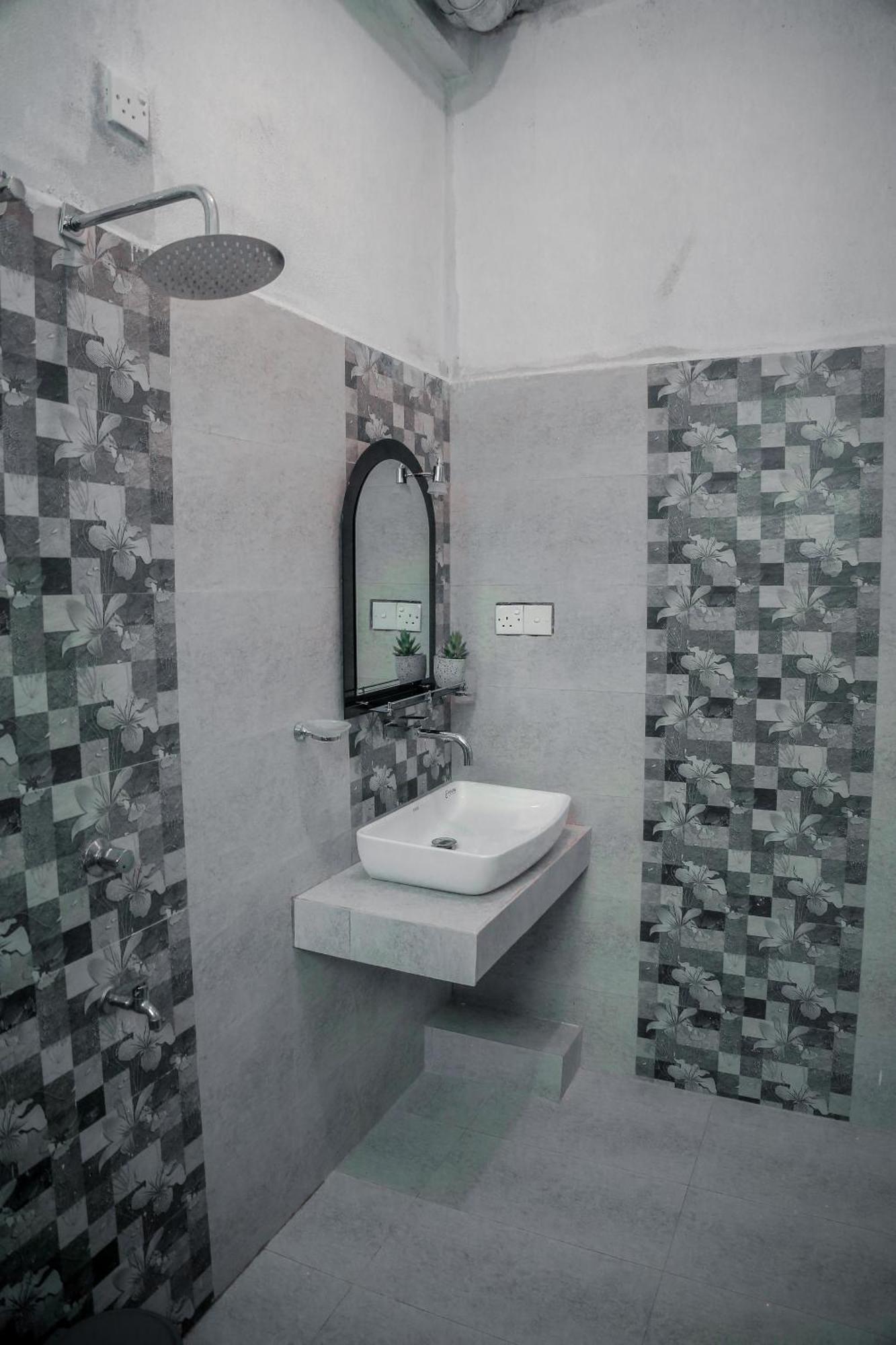 Painkiller Hiriketiya Apartment Dikwella Bagian luar foto