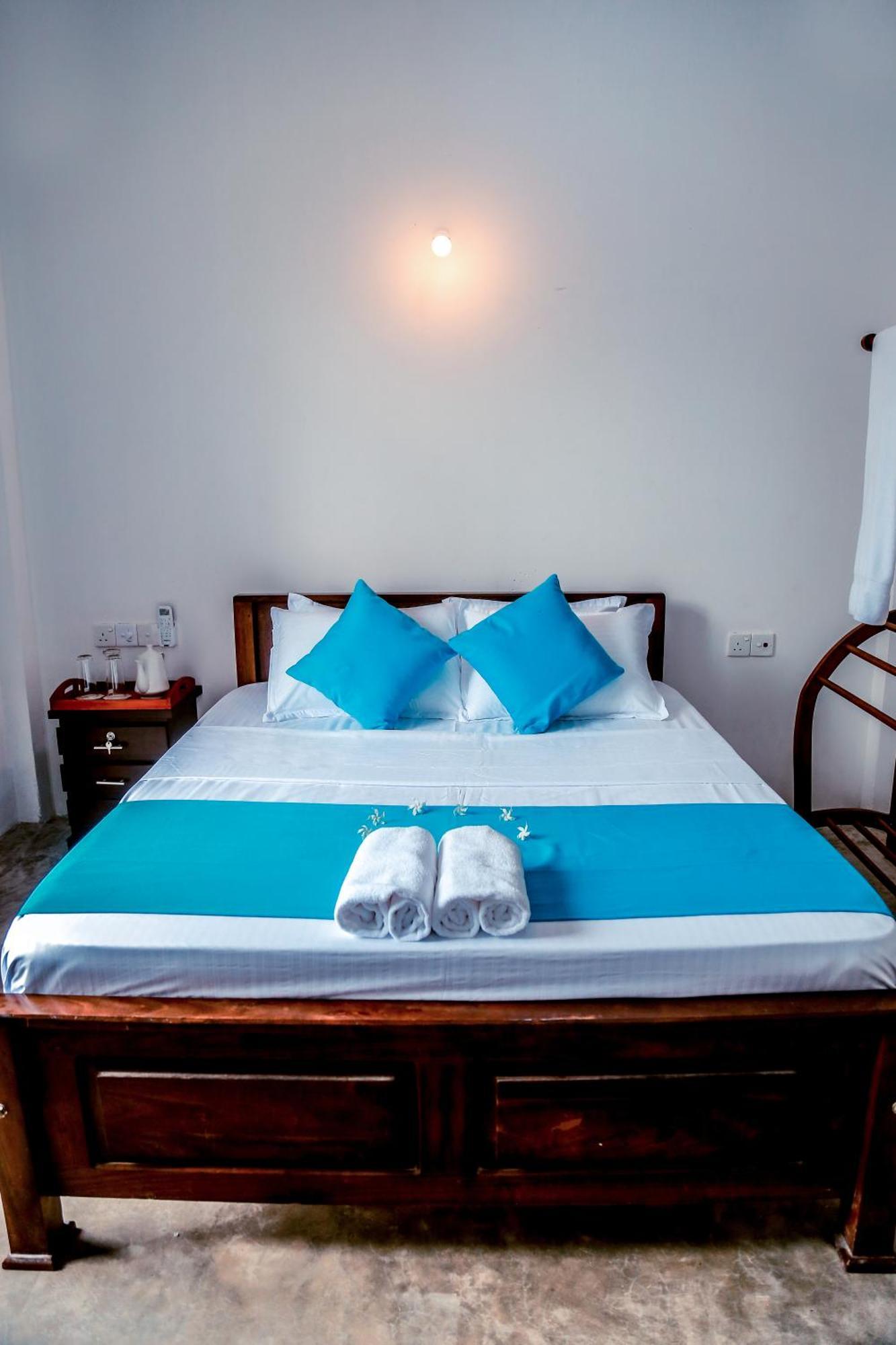 Painkiller Hiriketiya Apartment Dikwella Bagian luar foto
