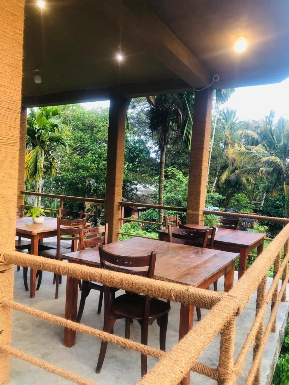 Painkiller Hiriketiya Apartment Dikwella Bagian luar foto